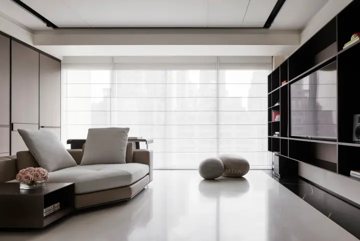 Convenient motorized shades create privacy and add style