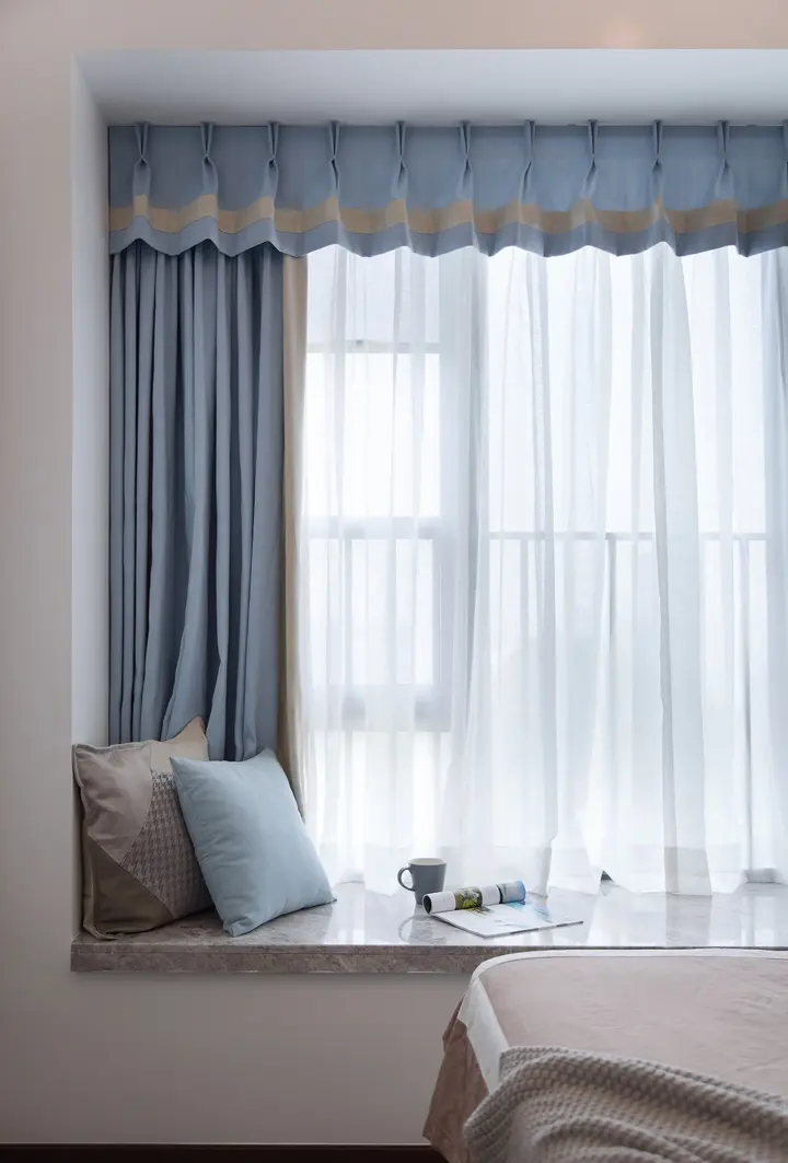 An elegant drapey set complements the decor of a Vegas home.